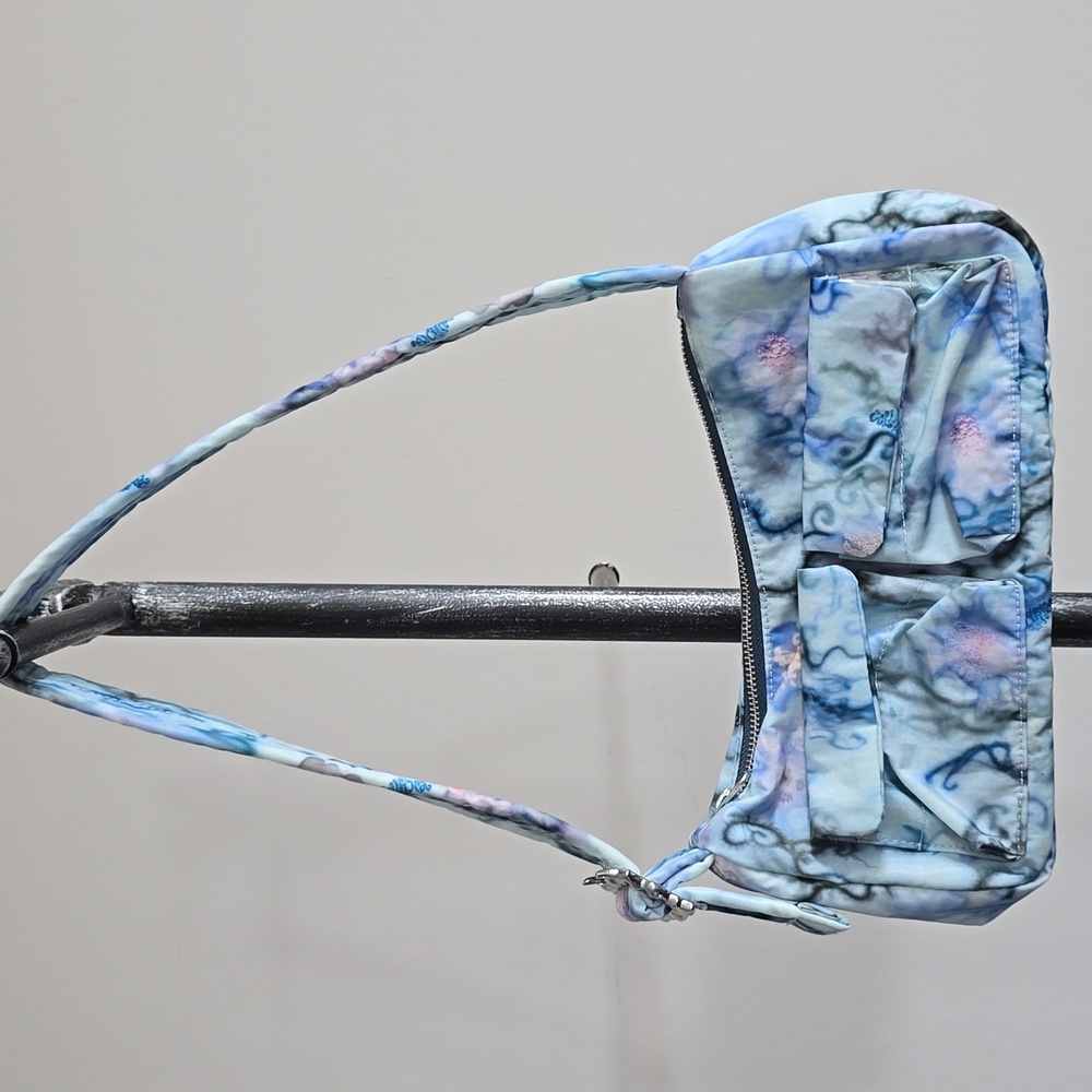 BAGGU Collina Strada's Blue Thorn Cargo Shoulder Bag - Picture 2 of 13